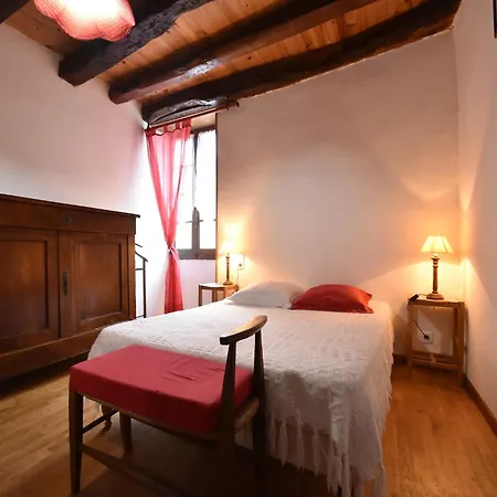 Quaint In Berbigui Res Valley Of The Castles At 15min Holiday home Saint-Germain-de-Belves