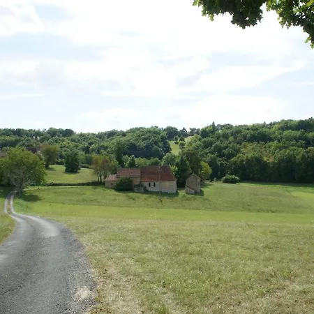 Holiday home Quaint In Berbigui Res Valley Of The Castles At 15min
