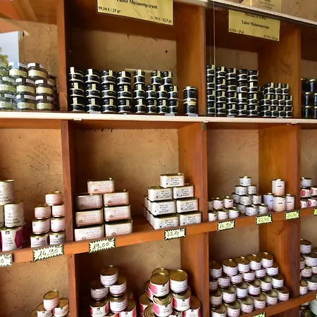 Quaint In Berbiguieres, Valley Of The Castles At 15min